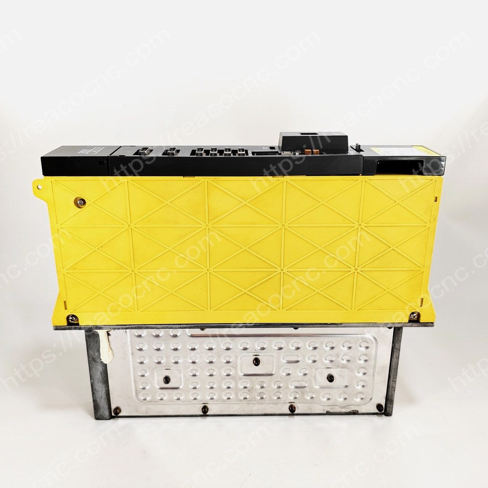 A06B-6079-H104 Fanuc Alpha-40L servo amplifier module SVM1-40L