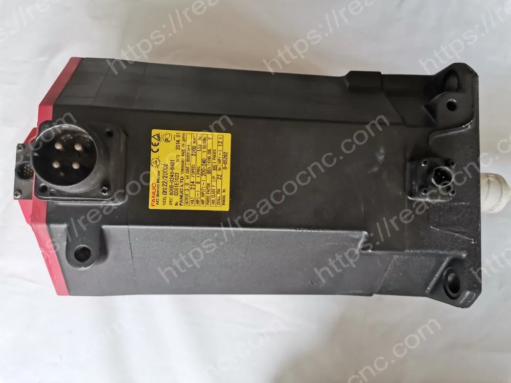 Front straight smooth shaft view of A06B-0246-B401 Fanuc servo motor