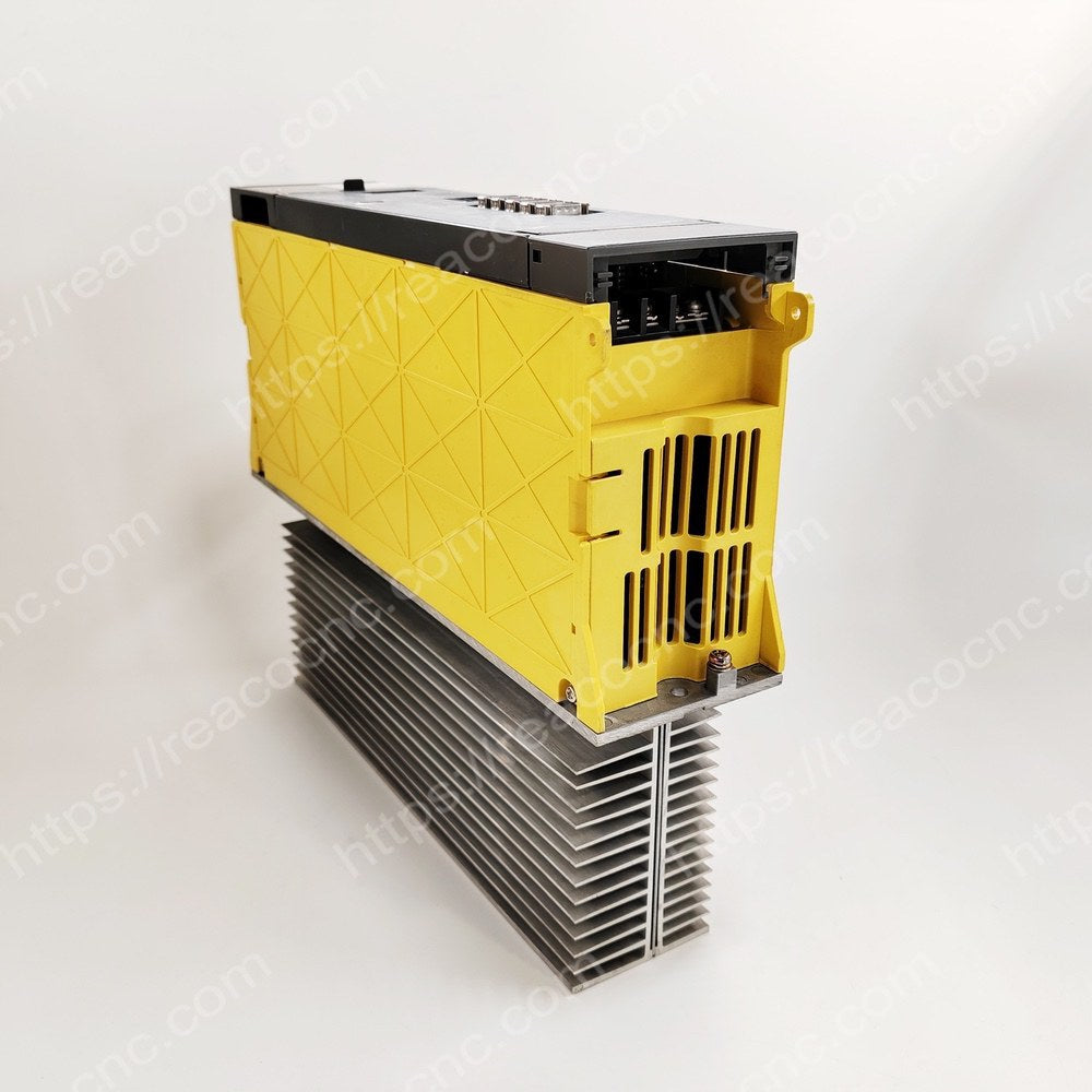 Front view of A06B-6082-H206#H512 Fanuc SPMC-5.5 spindle amplifier