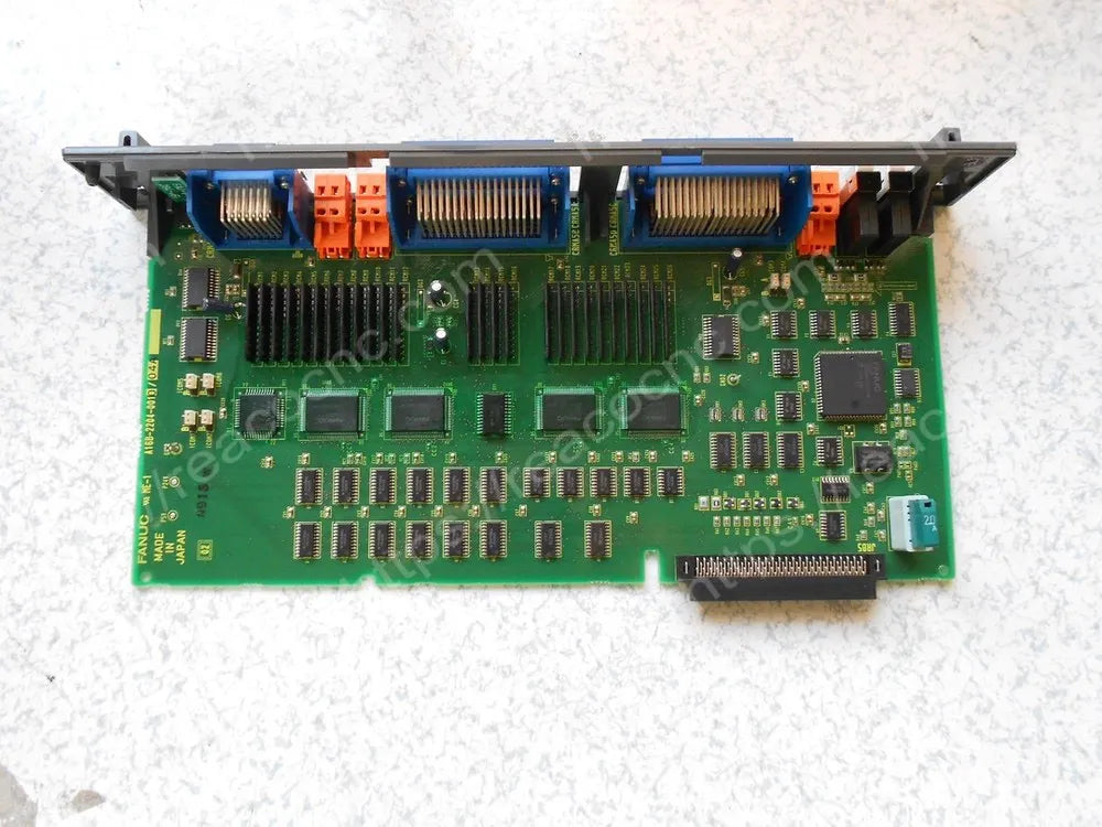 Front side of A16B-2204-0010 Fanuc CNC board with components