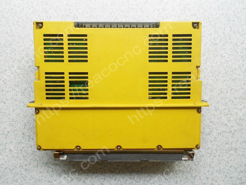 Front view of A06B-6090-H004 Fanuc SVUC1-40 servo unit