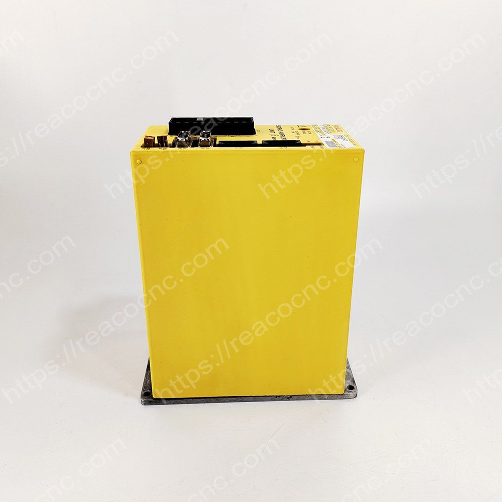 Front view of A06B-6093-H112 Fanuc SVU-20 servo amplifier