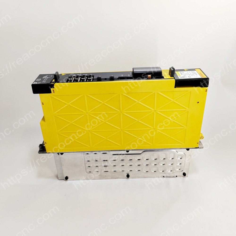 Front view of A06B-6114-H304 Fanuc 3 axis servo amplifier module
