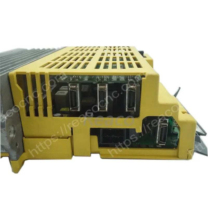 Servo motor terminals, control ports and regenerative connections on A06B-6089-H104 Fanuc unit