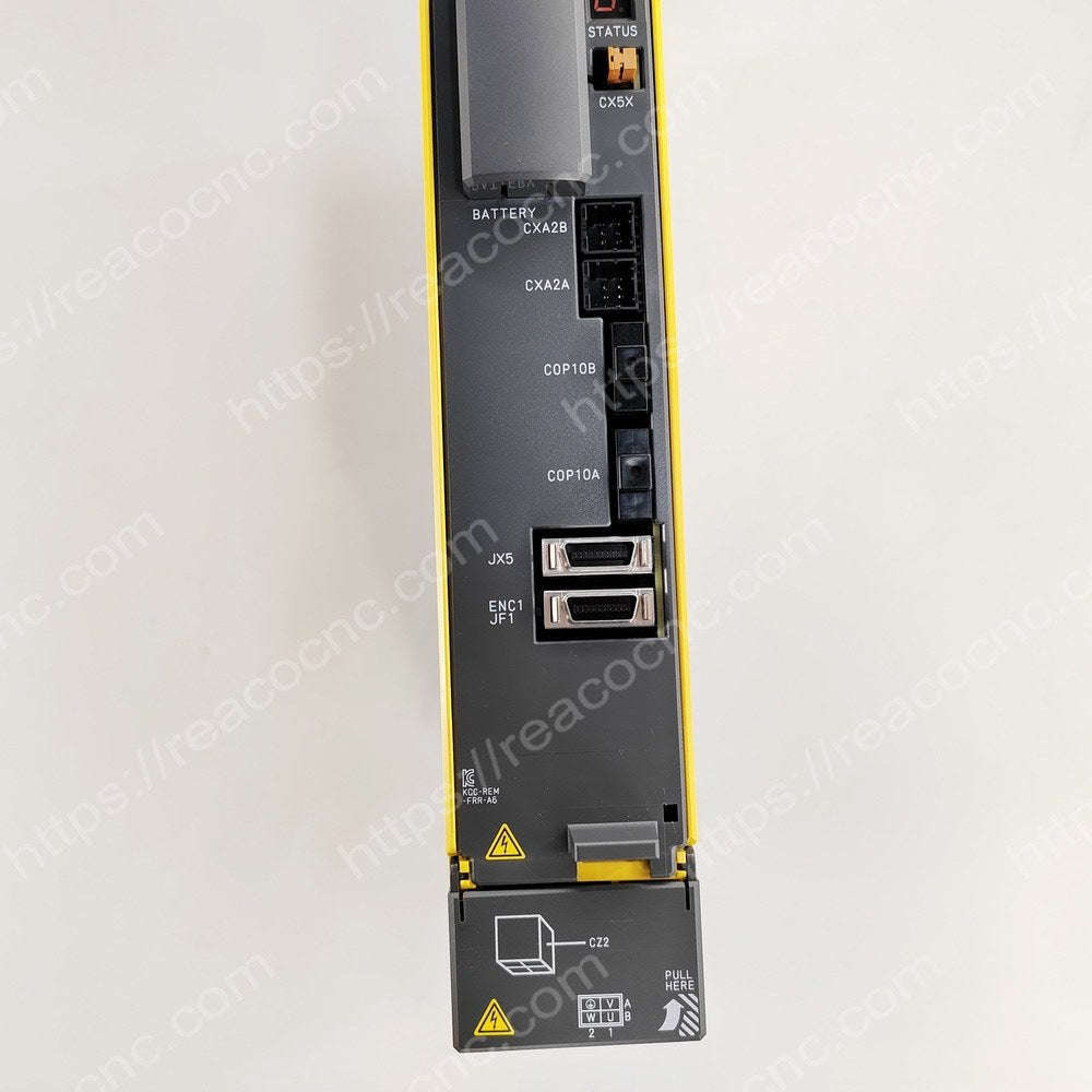 Connector view of A06B-6114-H105 Fanuc SVM1-80i servo amplifier