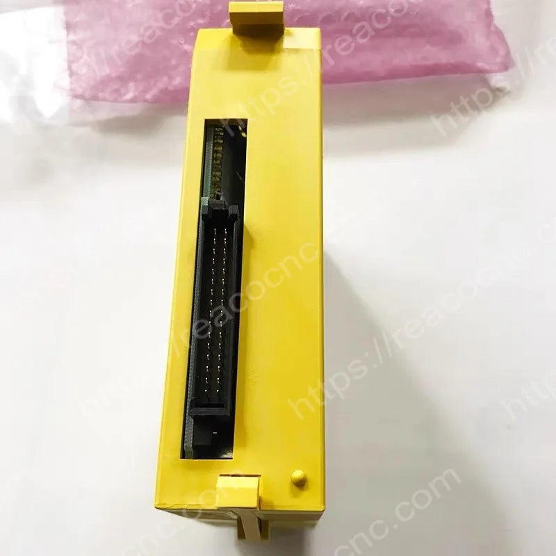Side profile of A03B-0819-C011 Fanuc 24VDC interface module