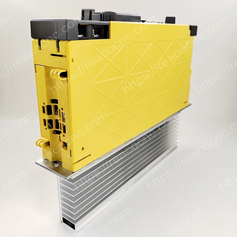 Side view 1 of A06B-6117-H104 Fanuc Alpha i servo drive