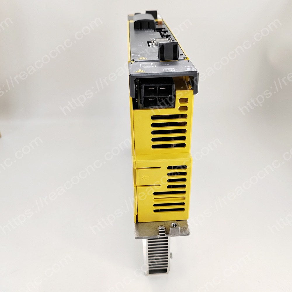 Side view 1 of A06B-6117-H106 Fanuc Alpha i servo drive module