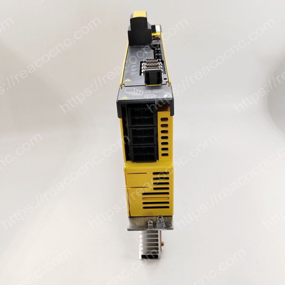 Side view of A06B-6117-H304 Fanuc triple axis servo drive