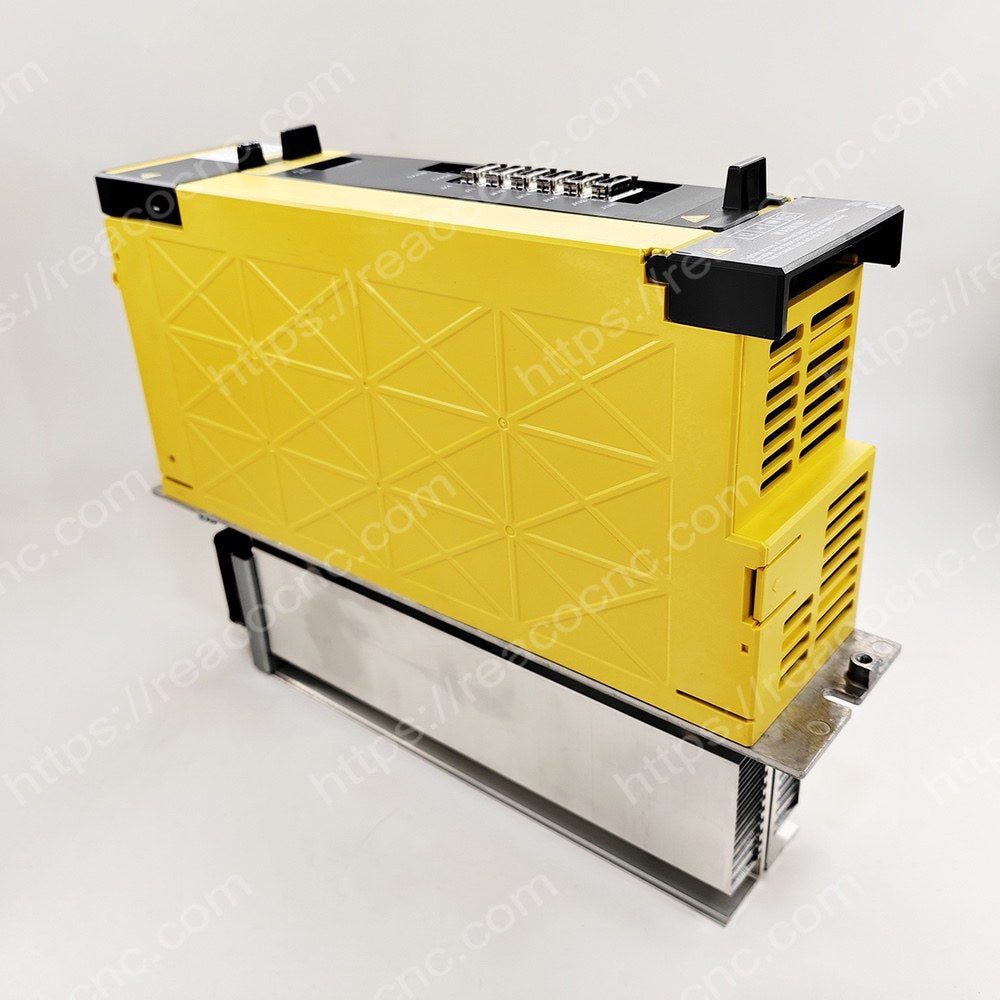 Side view 1 of A06B-6141-H011#H580 Fanuc Alpha i spindle drive