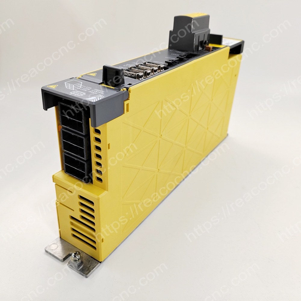 Side view of A06B 6117 H303 Fanuc triple axis servo drive