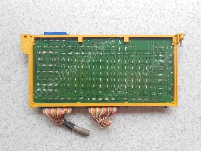 Rear mounting view of A16B-1211-0940 Fanuc circuit board
