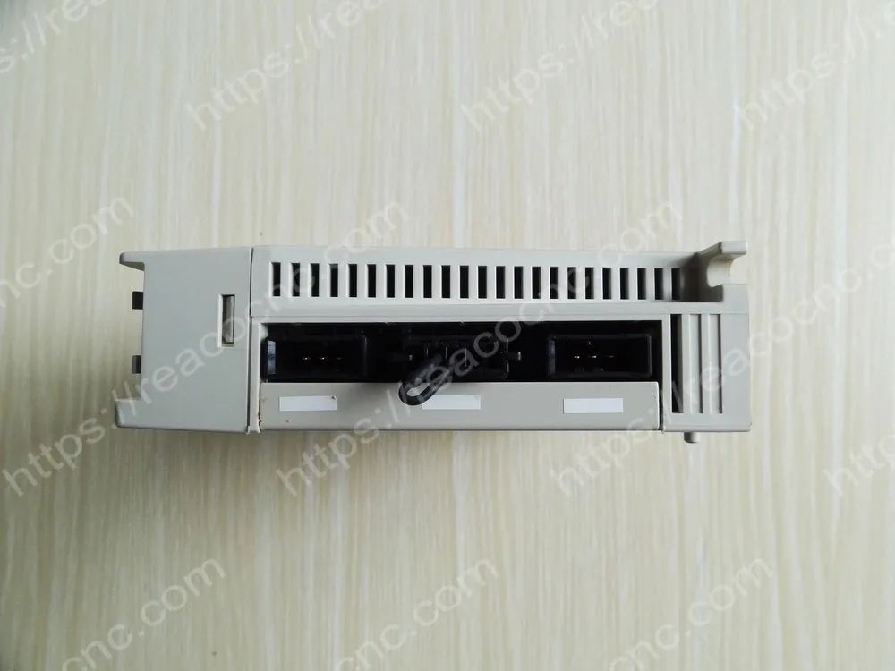 Left side profile of FCUA-DX120 Mitsubishi remote I/O module