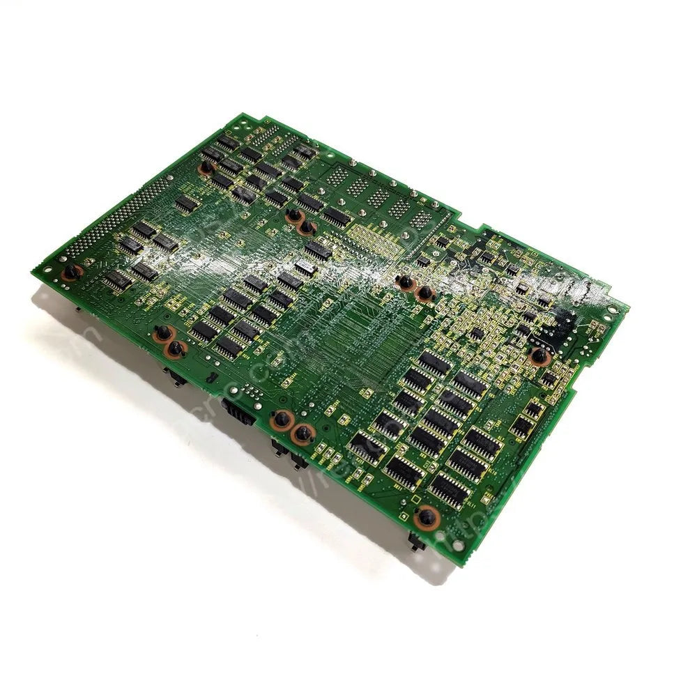 FANUC A20B-8100-0135 motherboard rear circuit view