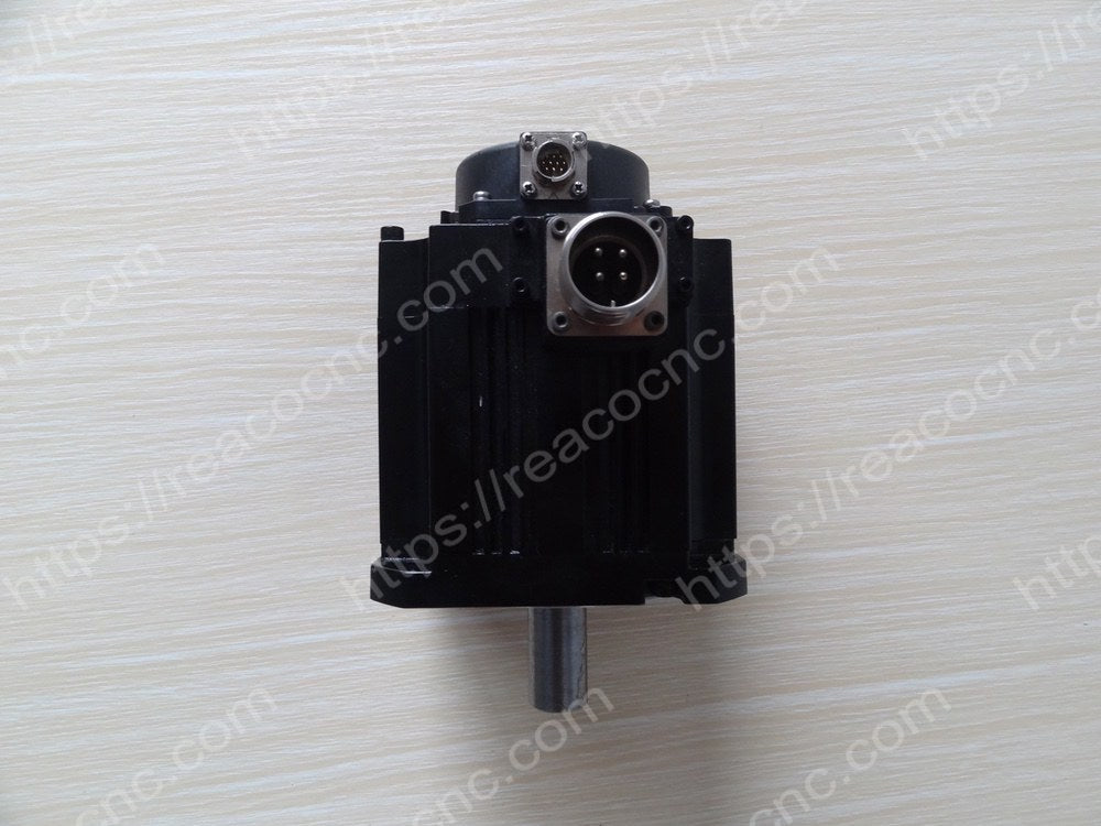 Mitsubishi HF154S Motor shaft and connector view - HF154S Servo Motor