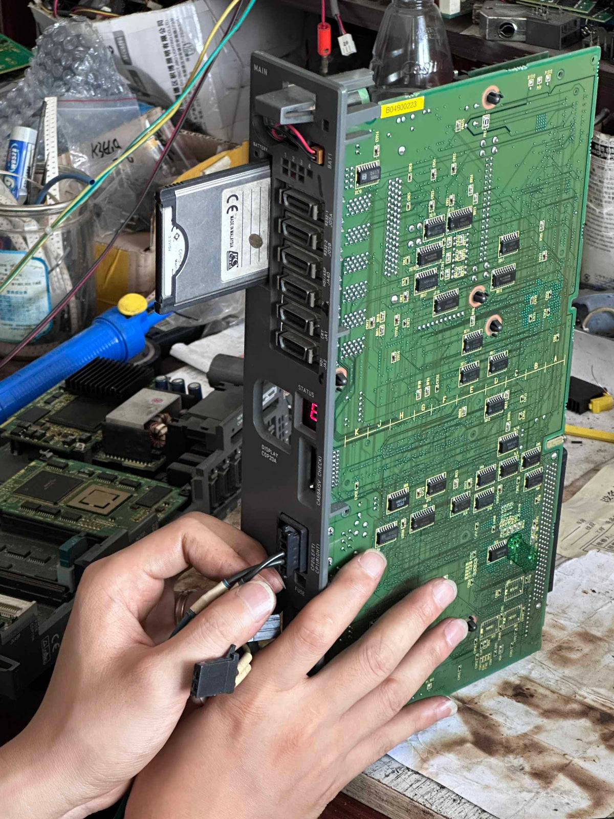 Circuit-board inspection at the REACO CNC workshop